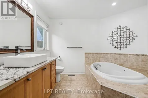 325 Creston Valley Way Ottawa ON K1T 0G6