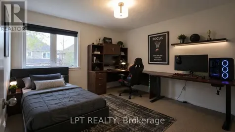325 Creston Valley Way Ottawa ON K1T 0G6