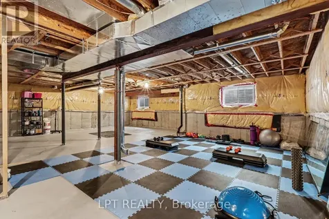 325 Creston Valley Way Ottawa ON K1T 0G6