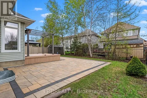 325 Creston Valley Way Ottawa ON K1T 0G6