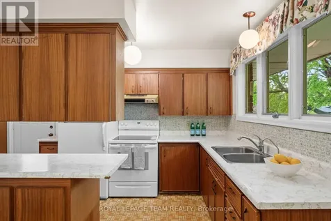1199 Beaverwood Road Ottawa ON K4M 1A7