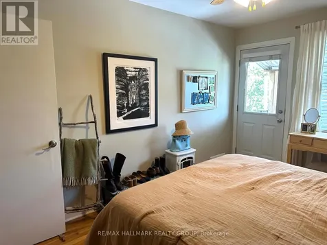 86 Gilchrist Avenue Ottawa ON K1Y 0M8