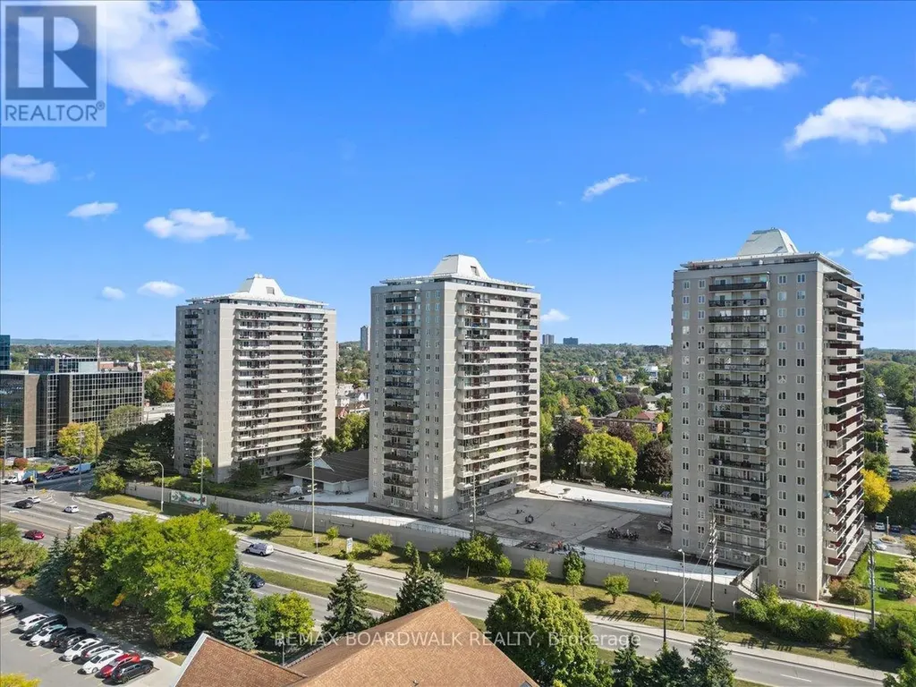 158B Mcarthur Avenue Ottawa ON K1L 8C9