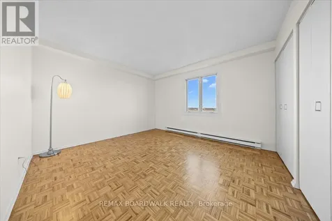 158B Mcarthur Avenue Ottawa ON K1L 8C9