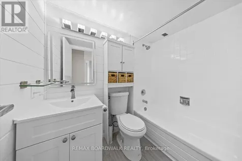 158B Mcarthur Avenue Ottawa ON K1L 8C9