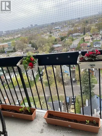 158B Mcarthur Avenue Ottawa ON K1L 8C9