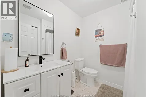 1082 Monarch Meadows Lakeshore ON N0R 1A0