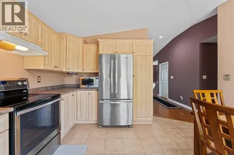 1531 Venetian Avenue Windsor ON N8P 1P9