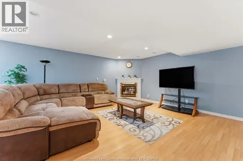 1531 Venetian Avenue Windsor ON N8P 1P9