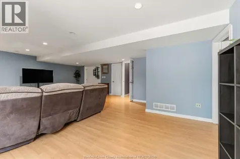 1531 Venetian Avenue Windsor ON N8P 1P9