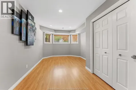 1531 Venetian Avenue Windsor ON N8P 1P9