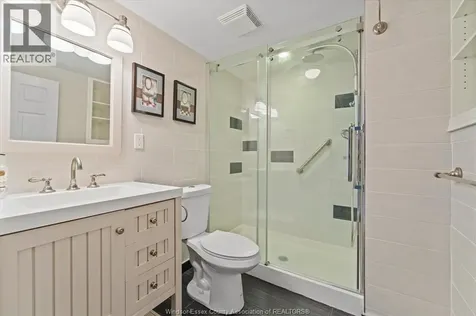 1531 Venetian Avenue Windsor ON N8P 1P9