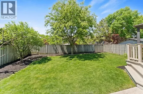 1531 Venetian Avenue Windsor ON N8P 1P9