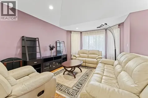 1531 Venetian Avenue Windsor ON N8P 1P9