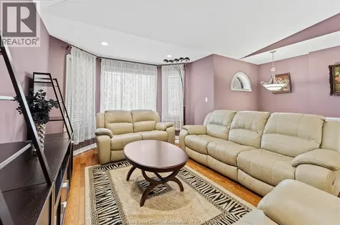 1531 Venetian Avenue Windsor ON N8P 1P9