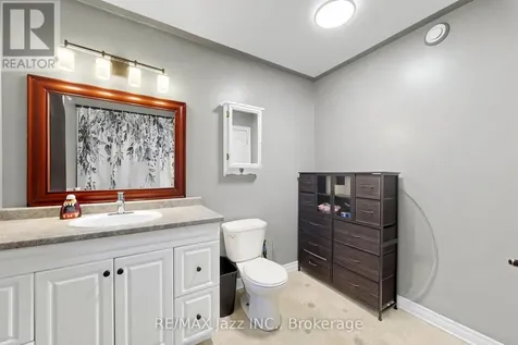 81 Harcourt Street Port Hope ON L1A 1M3
