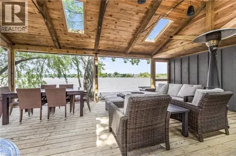 43 Mcclintock Drive Puslinch ON N3C 2V4