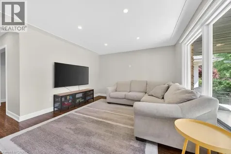 118 West 33rd Street Hamilton ON L9C 5J1