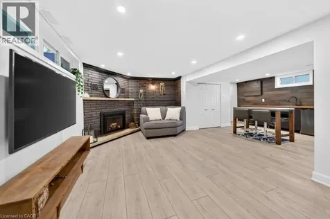 118 West 33rd Street Hamilton ON L9C 5J1