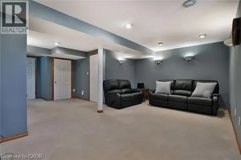 4008 Berton Avenue Burlington ON L7M 4M6