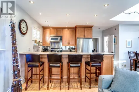 33 Athlone Road Toronto (east York) ON M4J 4H3