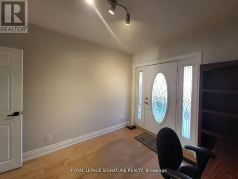 33 Athlone Road Toronto (east York) ON M4J 4H3