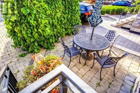 33 Athlone Road Toronto (east York) ON M4J 4H3