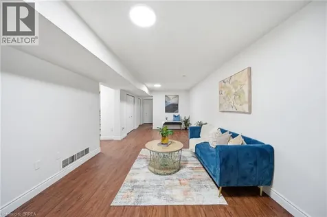 1 Buchanan Crescent Brantford ON N3P 2B2