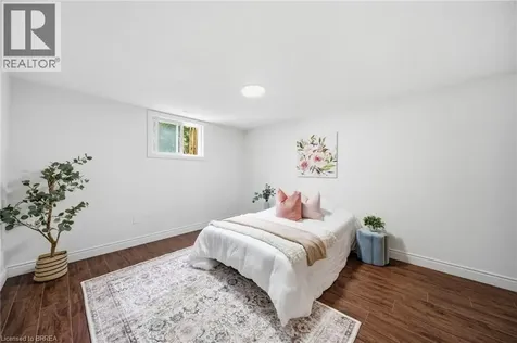 1 Buchanan Crescent Brantford ON N3P 2B2