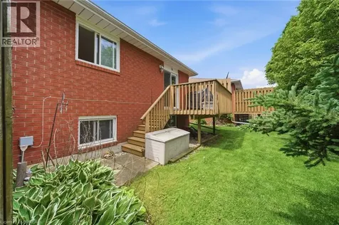 1 Buchanan Crescent Brantford ON N3P 2B2