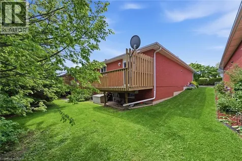 1 Buchanan Crescent Brantford ON N3P 2B2