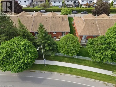 1 Buchanan Crescent Brantford ON N3P 2B2