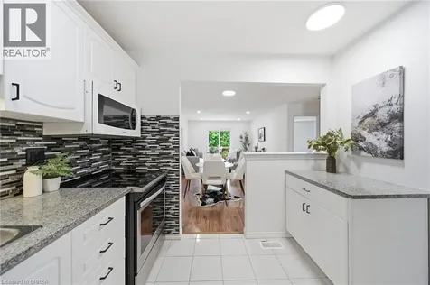 1 Buchanan Crescent Brantford ON N3P 2B2