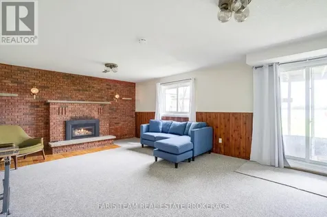643 Glen Crescent Orillia ON L3V 6R2