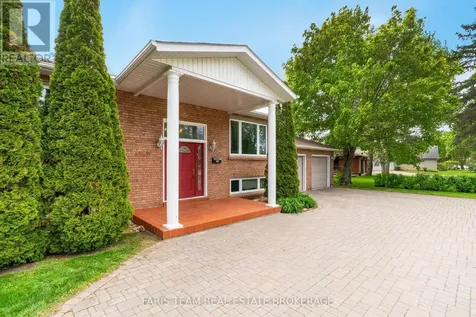 643 Glen Crescent Orillia ON L3V 6R2