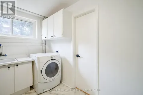 643 Glen Crescent Orillia ON L3V 6R2