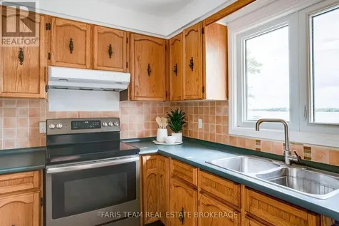 643 Glen Crescent Orillia ON L3V 6R2