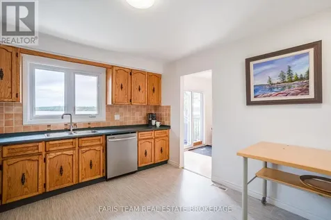 643 Glen Crescent Orillia ON L3V 6R2