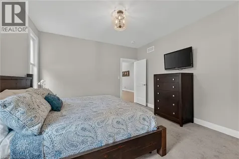 68 Cedar Street Paris ON N3L 0L4