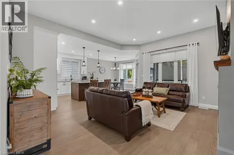 68 Cedar Street Paris ON N3L 0L4