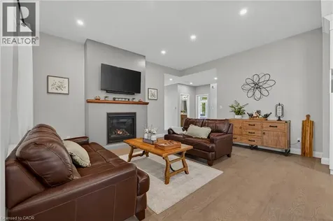 68 Cedar Street Paris ON N3L 0L4