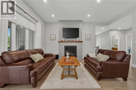 68 Cedar Street Paris ON N3L 0L4