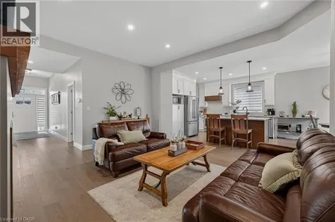 68 Cedar Street Paris ON N3L 0L4