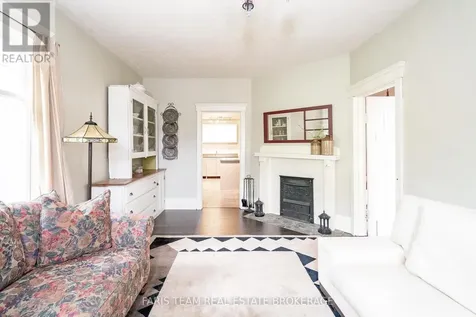 105 Barrie Street Bradford West Gwillimbury (bradford) ON L9S 2C9