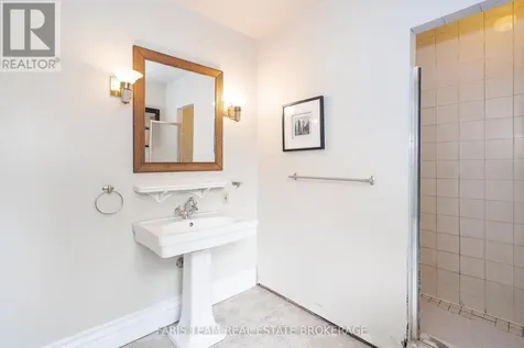 105 Barrie Street Bradford West Gwillimbury (bradford) ON L9S 2C9