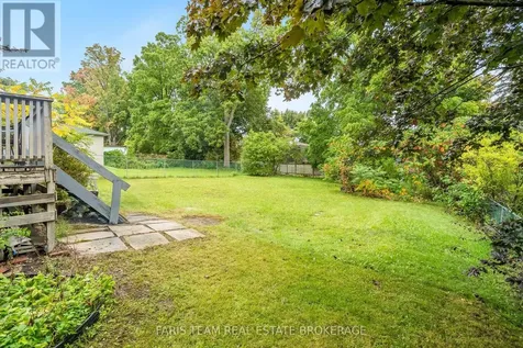 105 Barrie Street Bradford West Gwillimbury (bradford) ON L9S 2C9