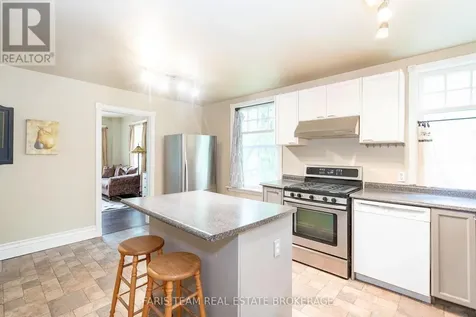 105 Barrie Street Bradford West Gwillimbury (bradford) ON L9S 2C9