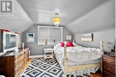 421 Greenwood Avenue Ottawa ON K2A 0X5