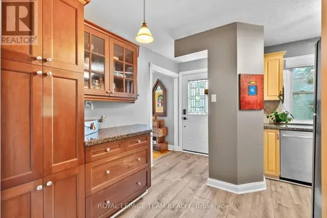 421 Greenwood Avenue Ottawa ON K2A 0X5