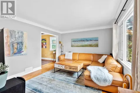 421 Greenwood Avenue Ottawa ON K2A 0X5